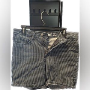 Lee regular fit ,mid rise shorts